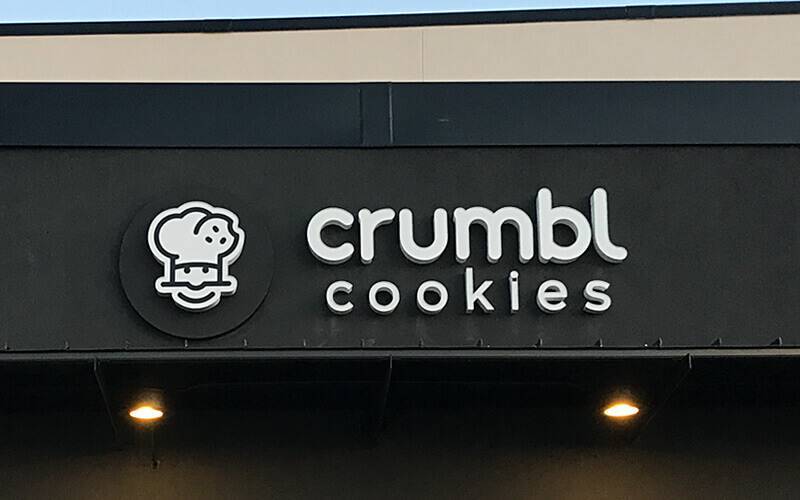 unike sign crumbl cookies