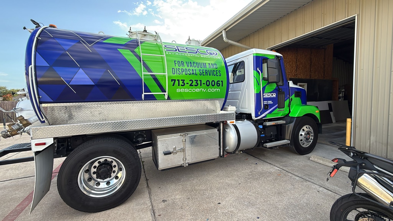 commercial vehicle wrap katy tx - SESCO Environmental Solutions