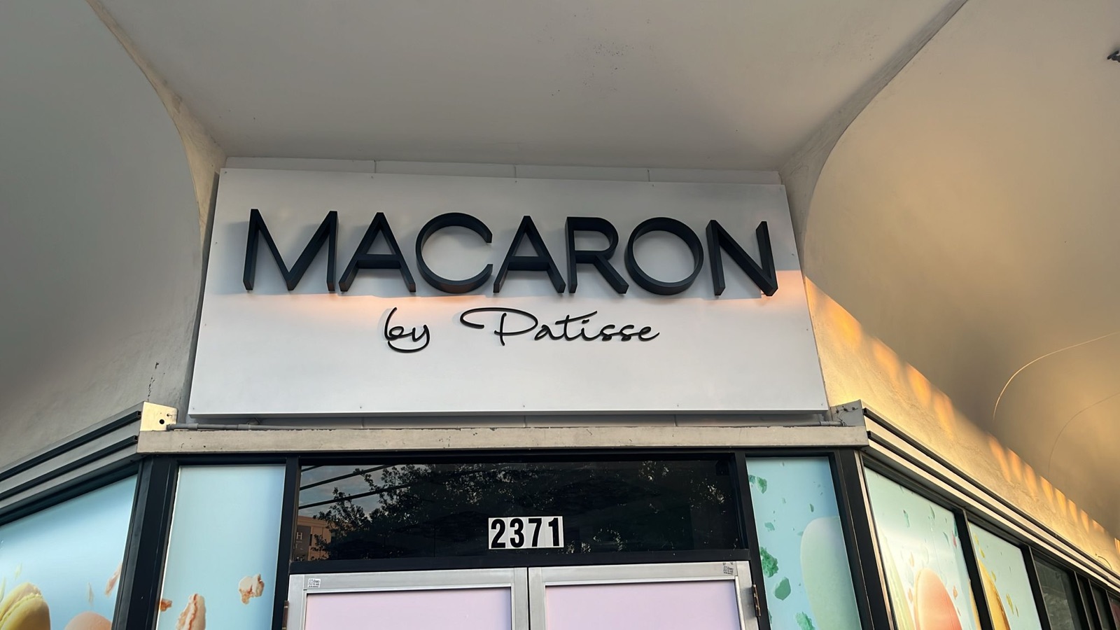 custom storefront sign houston tx - Macaron by Patisse